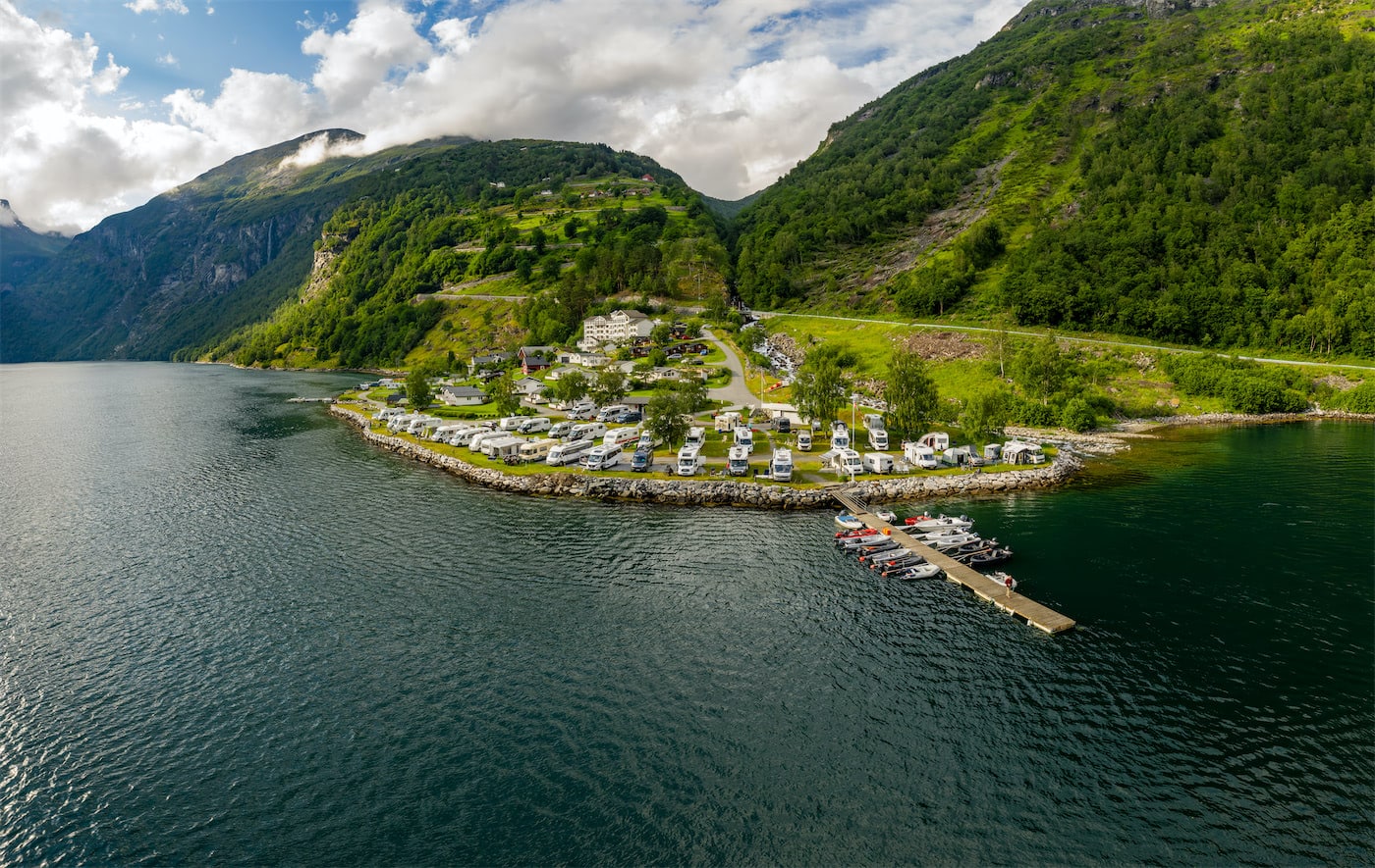 Beautiful campground by the water